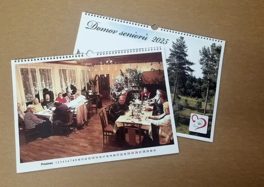 Nástěnný měsíční kalendář A3 na šířku s vlastní fotografií